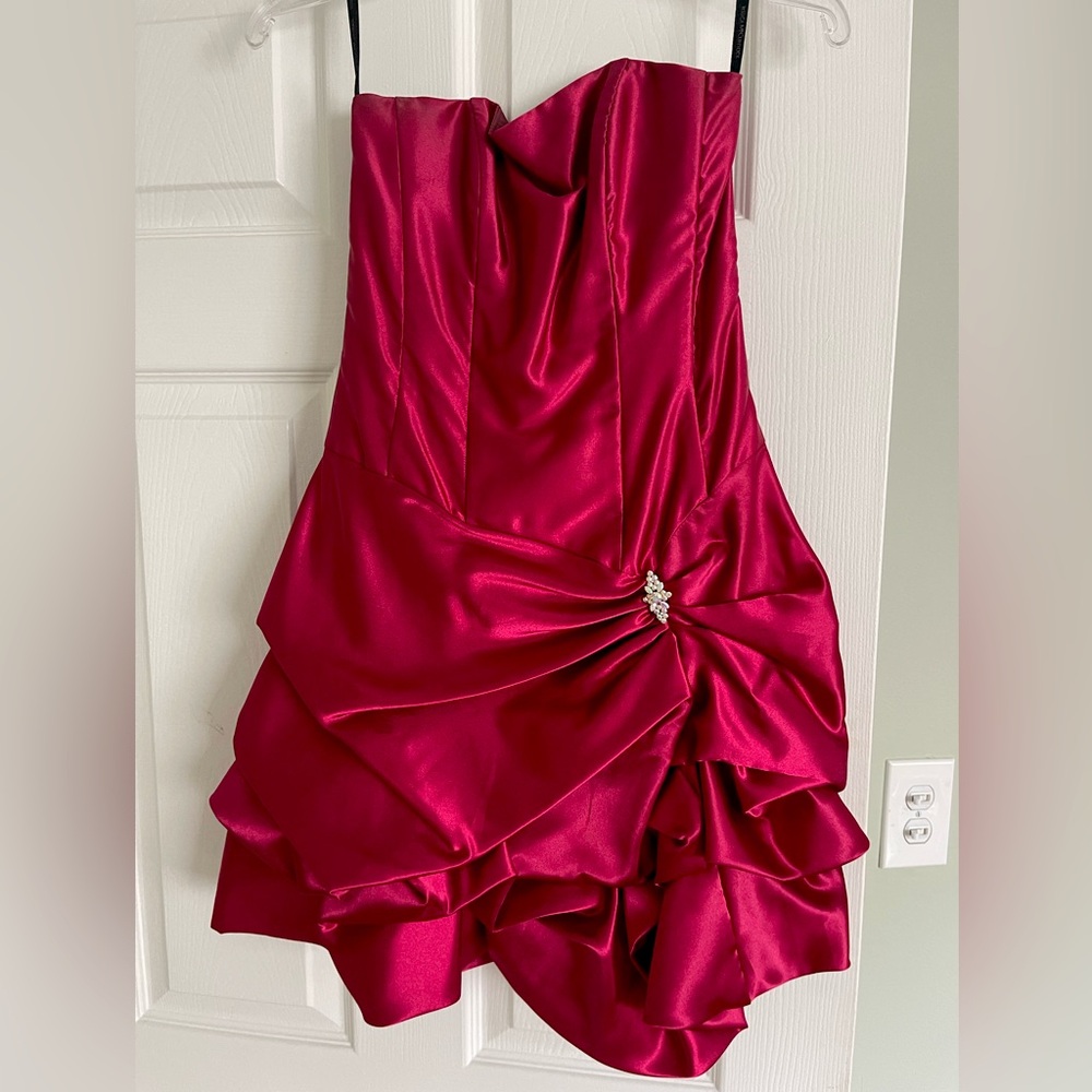 Jessica McClintock short homecoming/prom dress burgundy/hot pink/red size 3